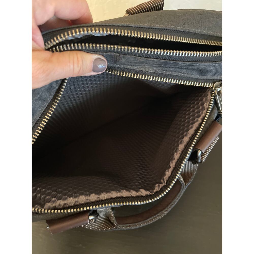 TUMI Alpha Bravo Pinckney Flap
Briefcase gray brown - Picture 6 of 9
